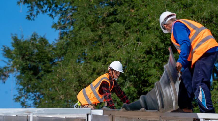 Professional new roof installation services in Kincheloe, MI